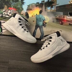 Air Jordan Ultra Fly 2 TB “Pure Platinum Black”